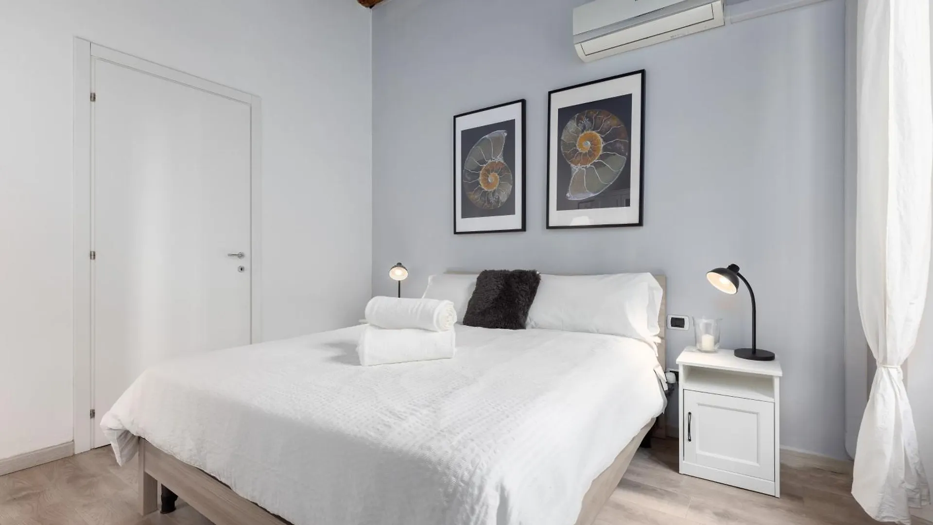 Apartament Casa Cosy Suite Duomo Mediolan